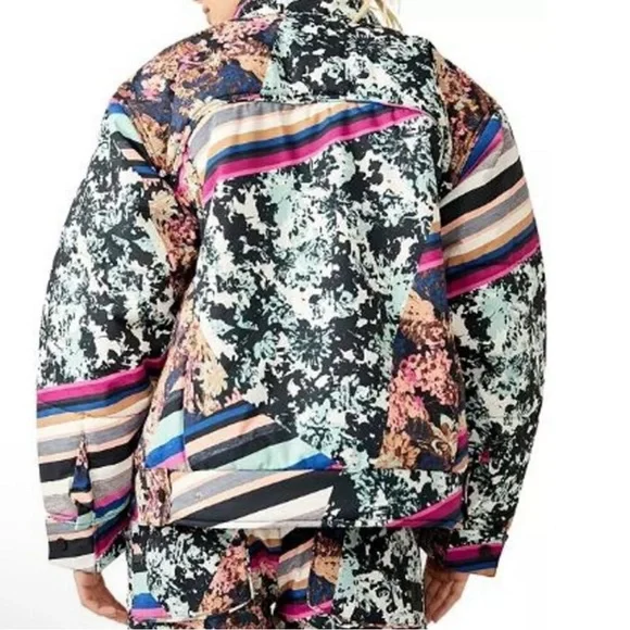NEW FP Movement Women's Bunny Slope Oversized Printed Puffer Jacket Small - Picture 4 of 13